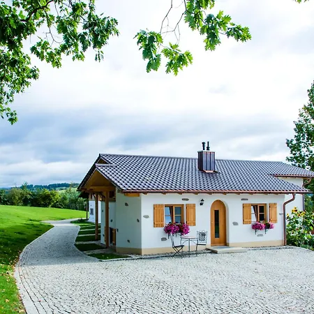 Hotell Gutshotel Feuerschwendt - Urlaub Mit Hund